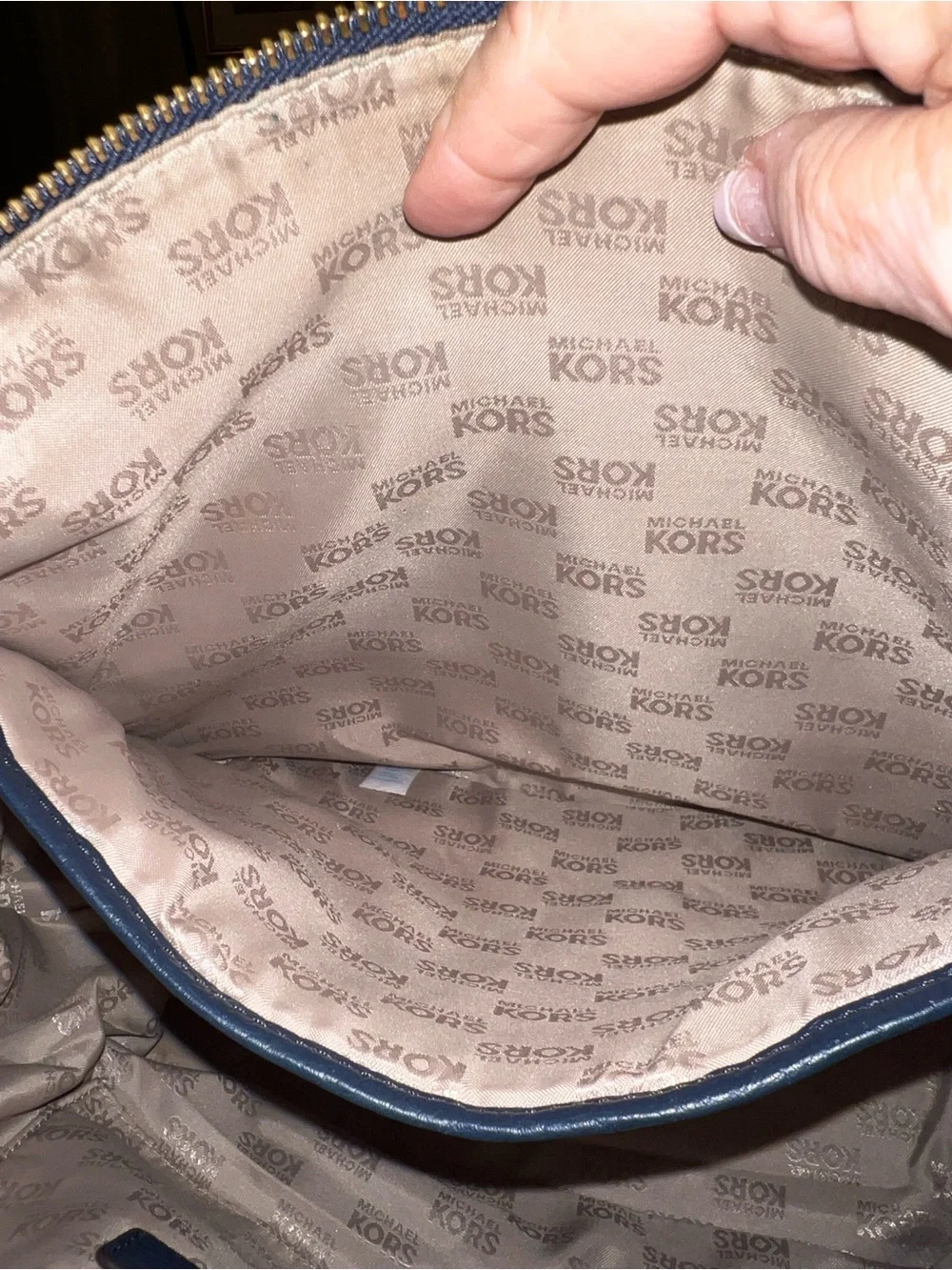 Michael Kors Jet Set Navy Pebbled Leather Tote Bag Gold Hardware MK Charm Large - Picture 14 of 16